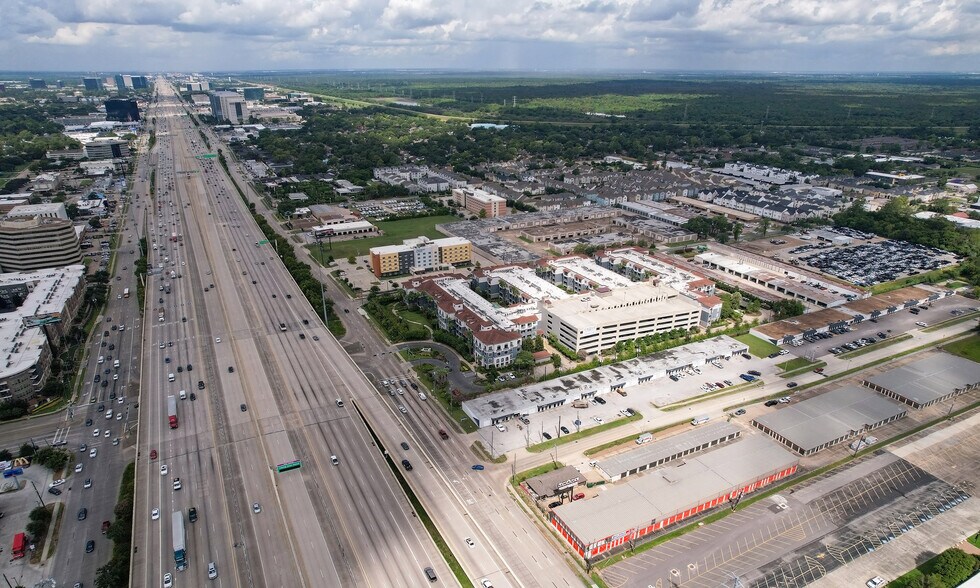 More Photos Of 11020 Katy Fwy, Houston Warehouse For Sale