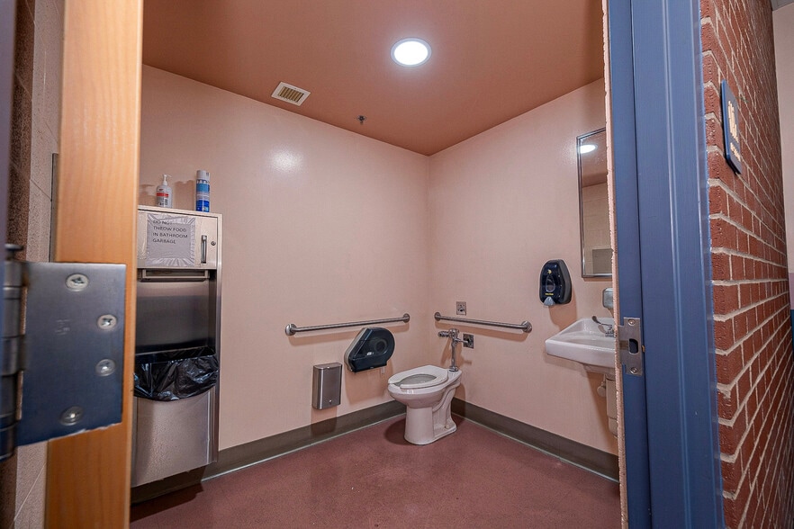 More Photos Of 255 Third St, New Kensington Schools For Sale