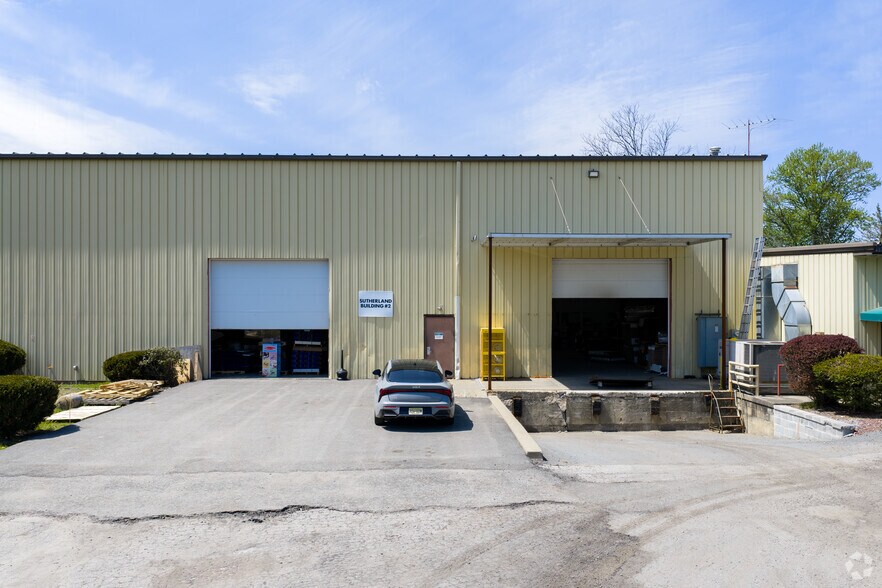 More Photos Of 248 Brighton Rd, Andover Warehouse For Sale