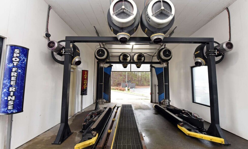 More Photos Of 692 Highway 515 E, Blairsville Carwash For Sale