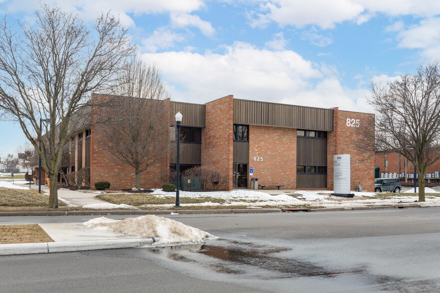 Primary Photo Of 825 W Market St, Lima Medical For Lease