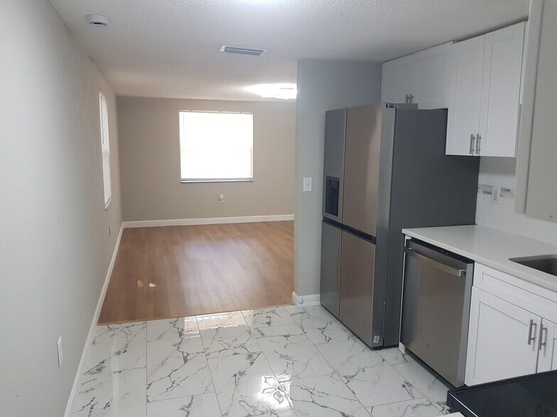 More Photos Of 311 58th Ave E, Bradenton Apartments For Sale