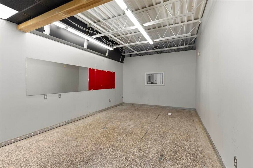 More Photos Of 145 Northern Av E, Sault Ste. Marie Office For Lease