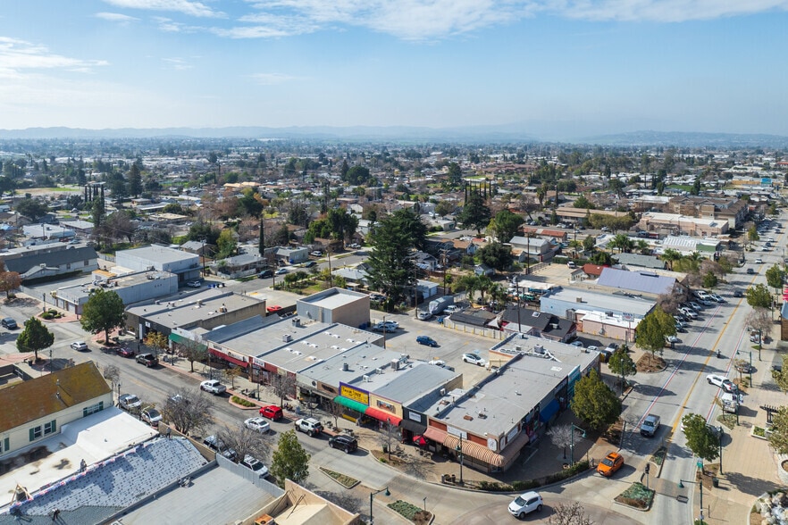 More Photos Of 12116-12128 California St, Yucaipa Storefront For Lease