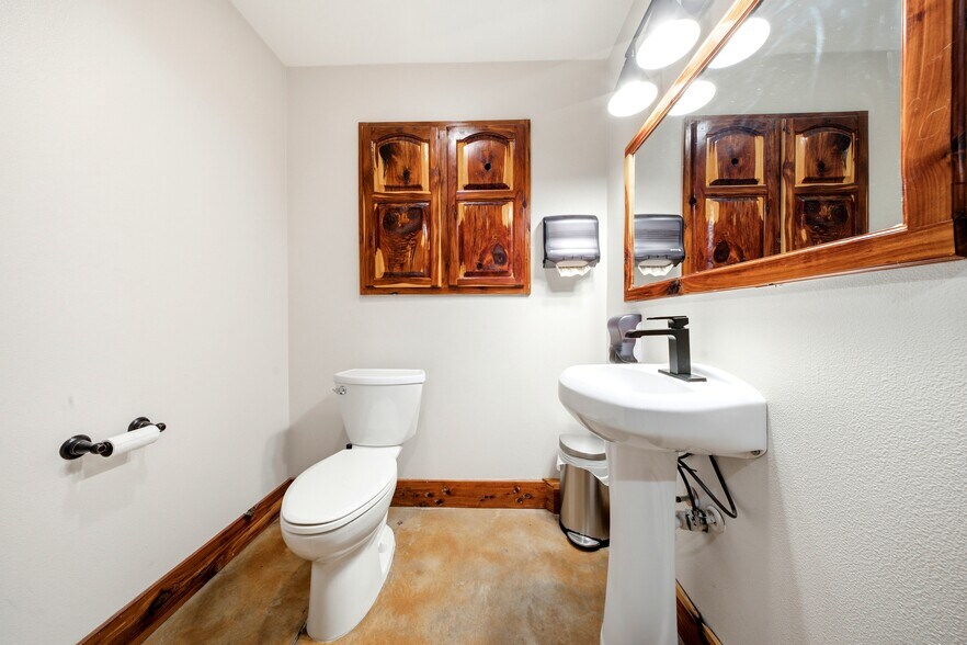 More Photos Of 55 Heritage Rd, Gordonville Office Residential For Sale