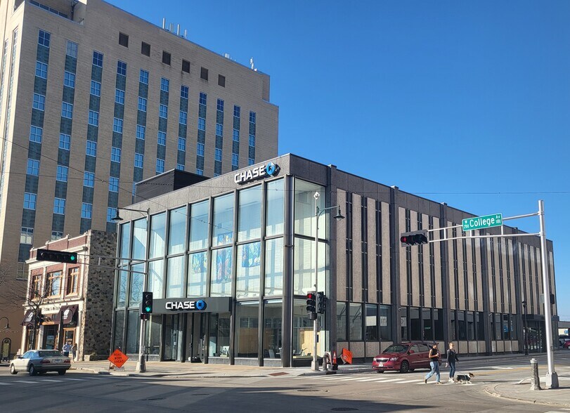 More Photos Of 200 W College Ave, Appleton Office For Sale
