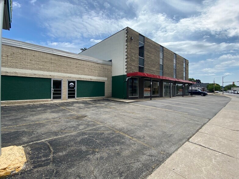 More Photos Of 1400 St Paul St, Rochester Showroom For Sale