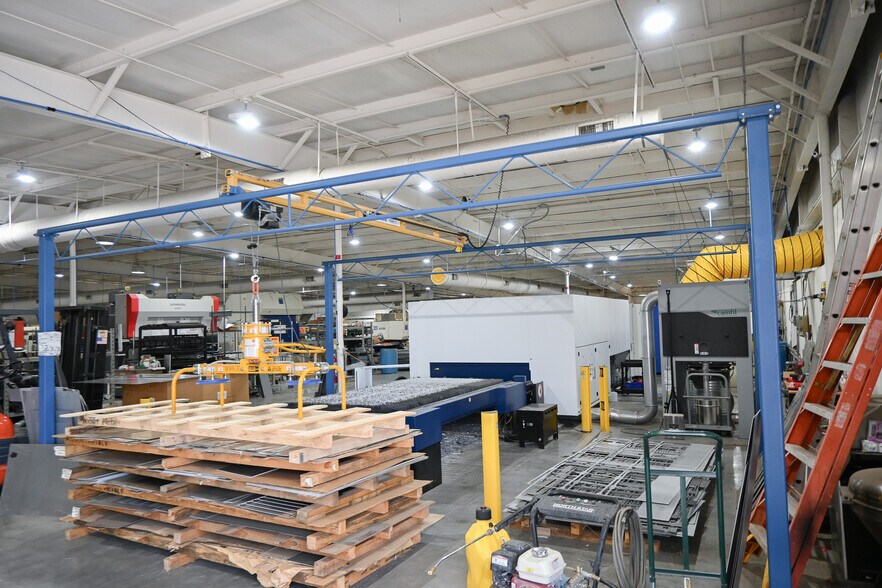 More Photos Of 144 Jetplex Ln, Madison Warehouse For Sale