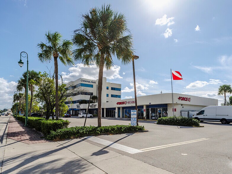 More Photos Of 155 E Blue Heron Blvd, Riviera Beach Office For Sale