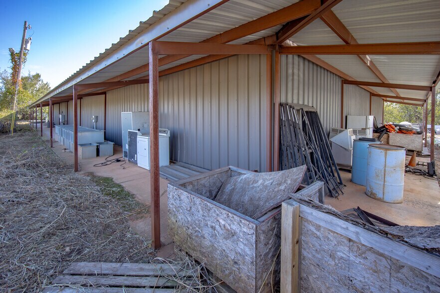 More Photos Of 319-323 NW 59th St, Oklahoma City Manufacturing For Sale