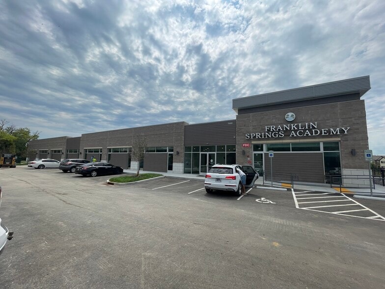 More Photos Of 0 Longpoint Way, Franklin Unknown For Lease