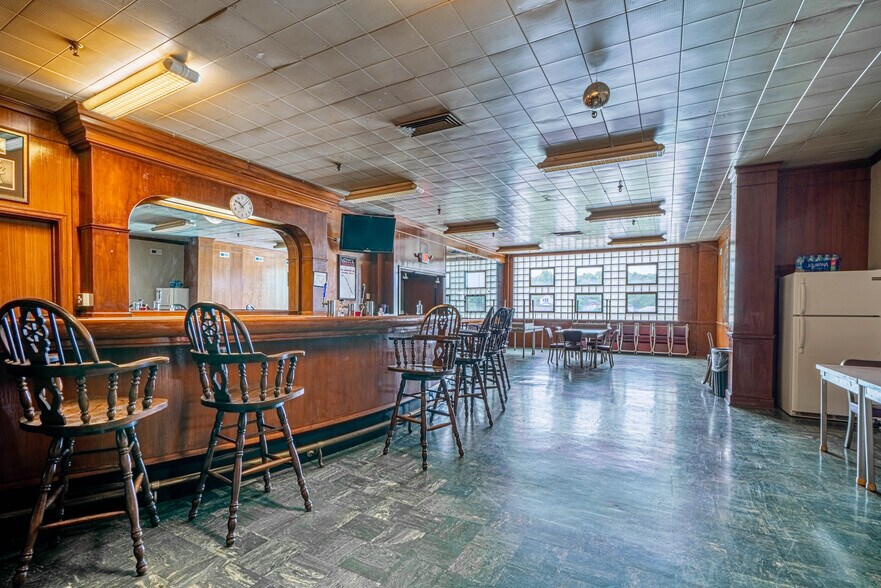 More Photos Of 601 Albemarle St, Saint Joseph Warehouse For Lease