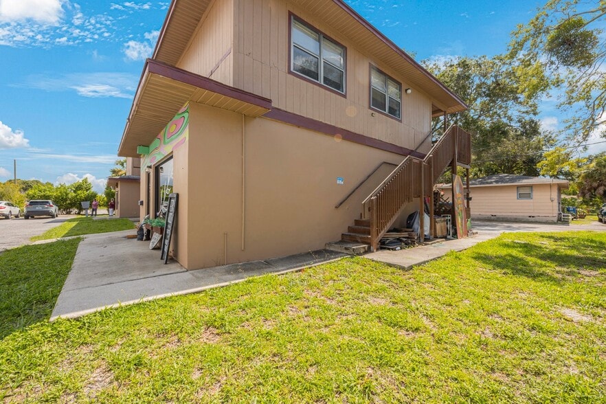 More Photos Of 1626 49th St S, Gulfport Storefront Retail Residential For Sale