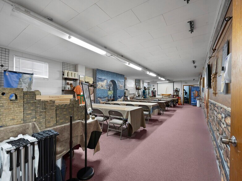 More Photos Of 39590 Pioneer blvd, Sandy Religious Facility For Sale