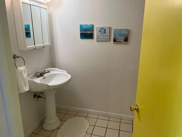 More Photos Of 4945 E Indiana Beach Rd, Monticello Marina For Sale