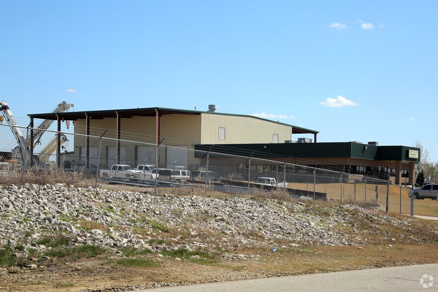 More Photos Of 9477 N Ridgeway St, Sapulpa Distribution For Sale