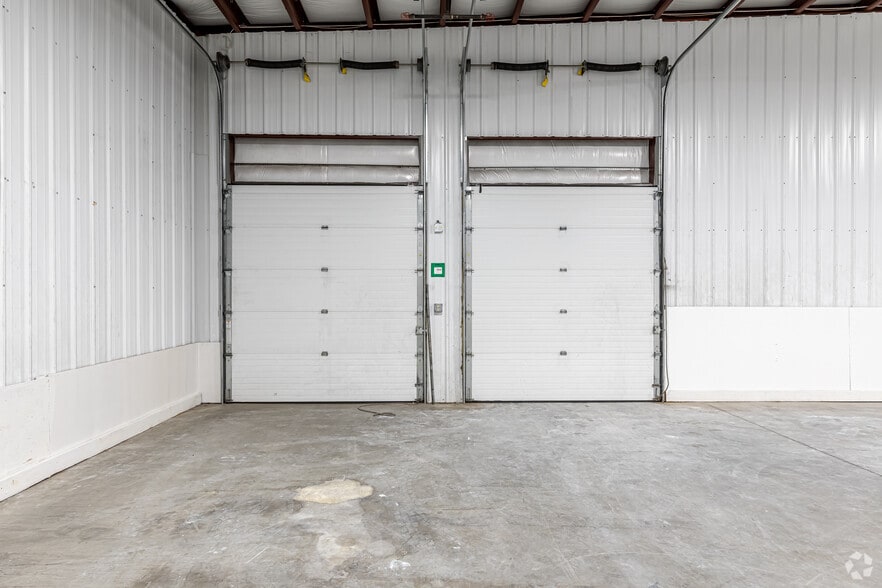 More Photos Of 299 Industrial Ln, Torrington Distribution For Lease