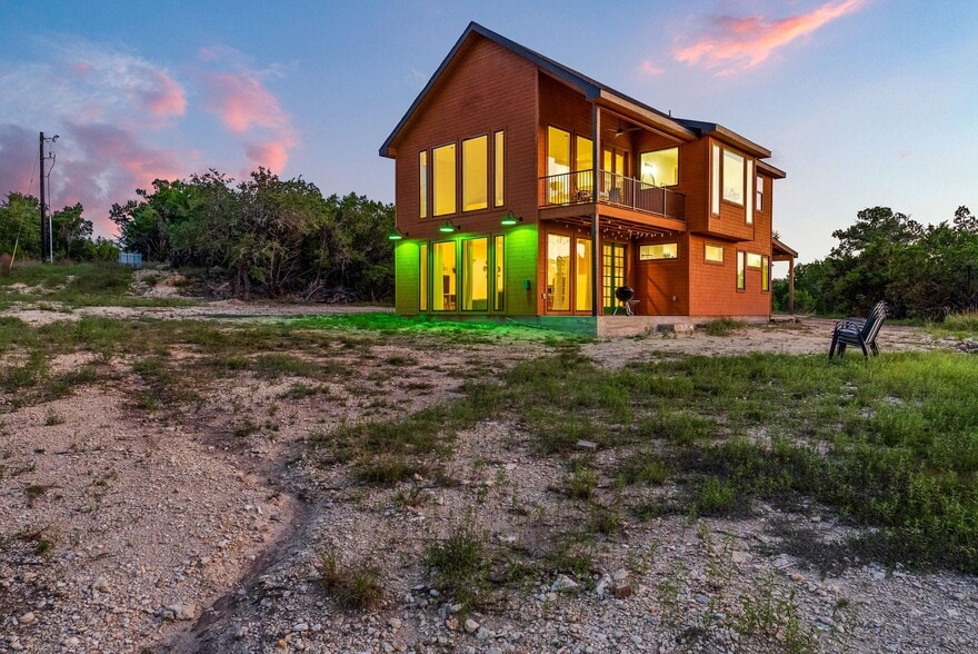 More Photos Of 5460 FM 2325, Wimberley Hotel For Sale