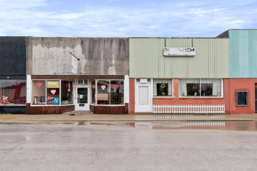 Primary Photo Of 118 W 2nd St, Norborne Storefront Retail Office For Sale