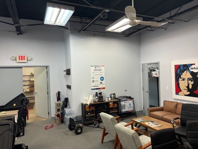 More Photos Of 620 W Grand River Ave, Brighton Freestanding For Lease