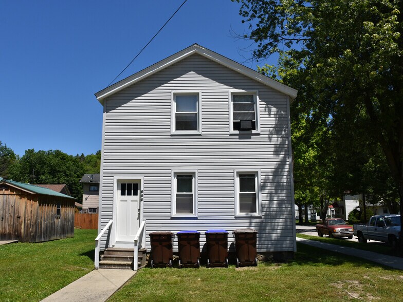More Photos Of 130 E Spruce St, Titusville Apartments For Sale