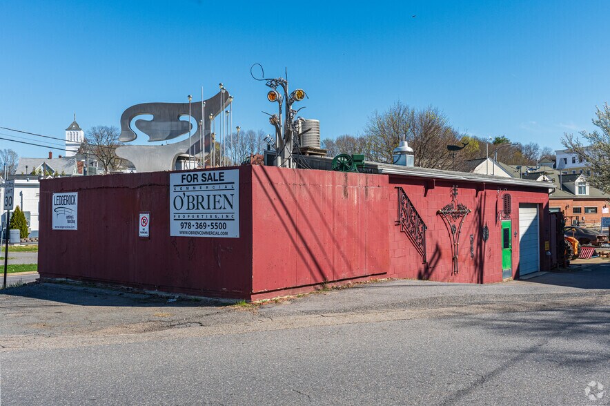 More Photos Of 4-8 Loring St, Hudson Light Manufacturing For Lease