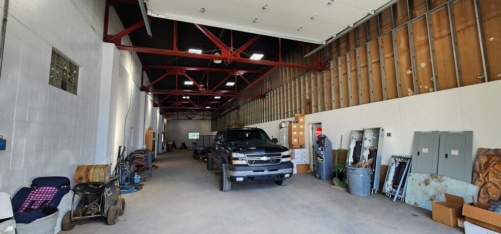More Photos Of 701 7th St, Clairton Warehouse For Sale