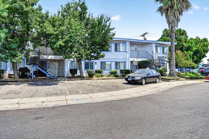 More Photos Of 2643 Furmint Way, Rancho Cordova Apartments For Sale
