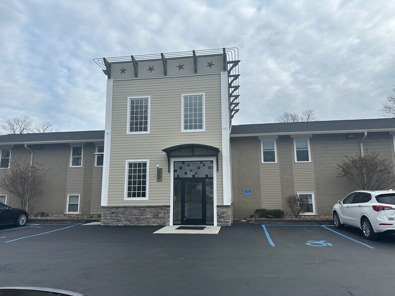 Primary Photo Of 1004 Princetown Rd, Schenectady Office For Lease