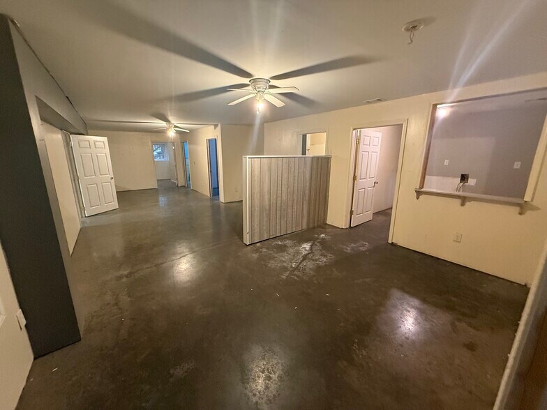 More Photos Of 320 Mill Creek Dr, Hull Religious Facility For Lease