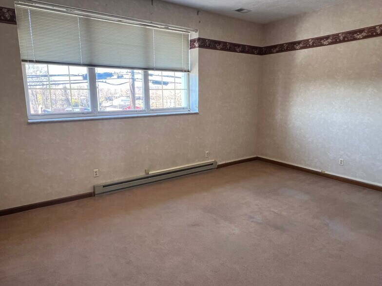 More Photos Of 1100 Murdoch Ave, Parkersburg Storefront Retail Residential For Sale