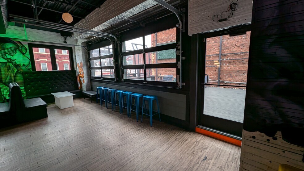 More Photos Of 1831 E Carson St, Pittsburgh Restaurant For Sale