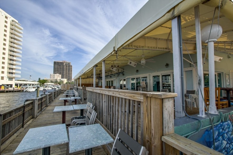 More Photos Of 429 Seabreeze Blvd, Fort Lauderdale General Retail For Sale