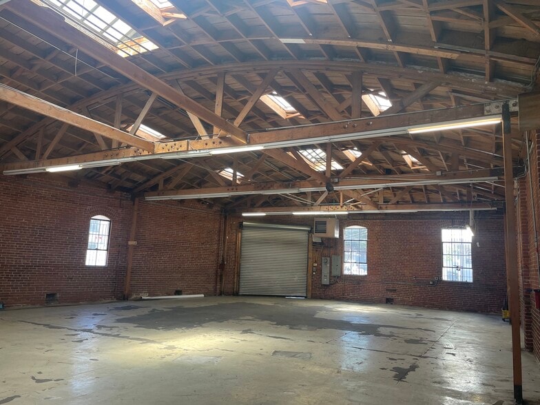 More Photos Of 1163-1169 S Robertson Blvd, Los Angeles Storefront Retail Office For Lease