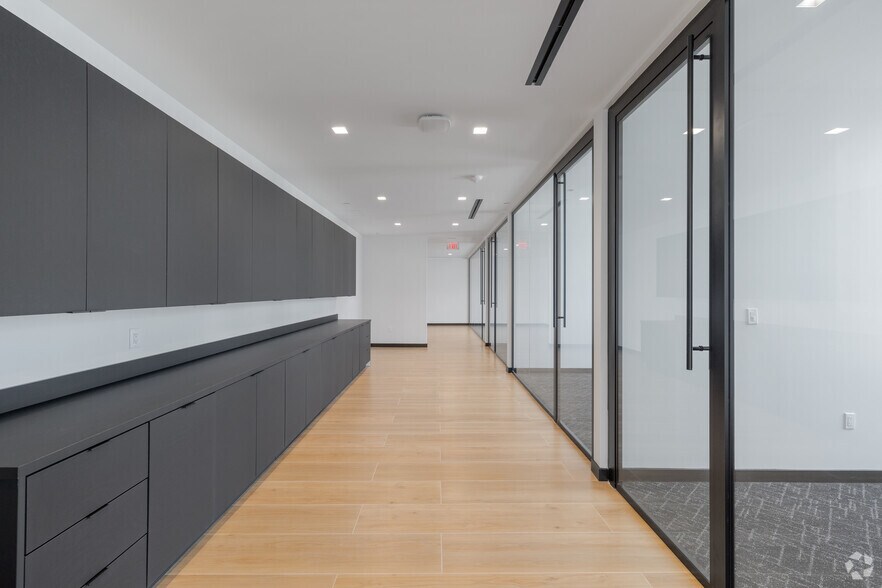 More Photos Of 218 NW 24th St, Miami Office Residential For Lease