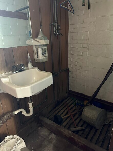 More Photos Of 310 Main St, Mosinee Freestanding For Sale