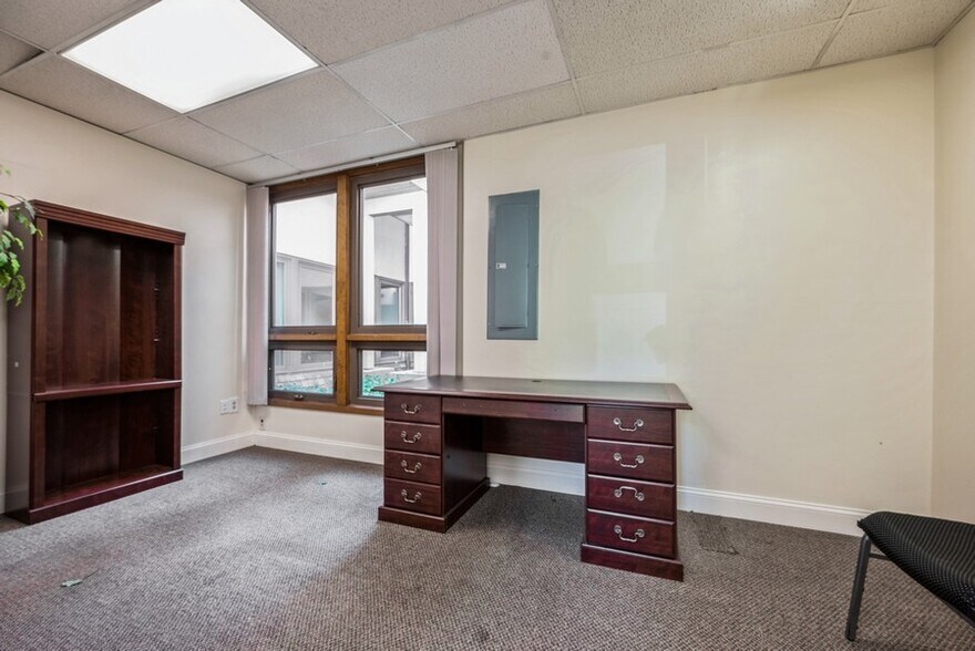 More Photos Of 674 US Highway 202, Bridgewater Medical For Sale