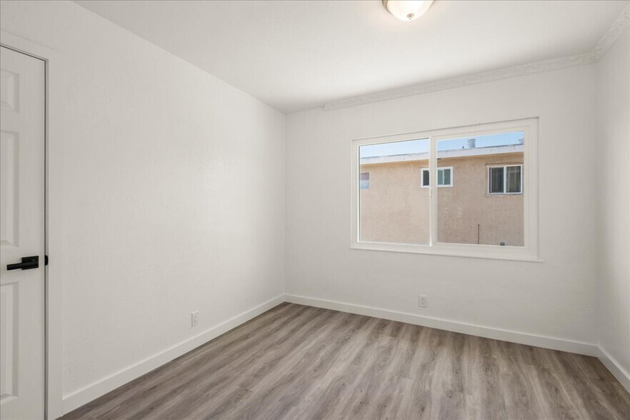 More Photos Of 2231 E 28th St, Oakland Apartments For Sale