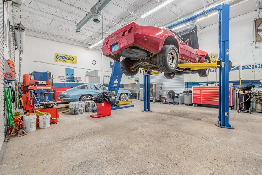 More Photos Of 101 SW Ocean Blvd, Stuart Warehouse For Sale