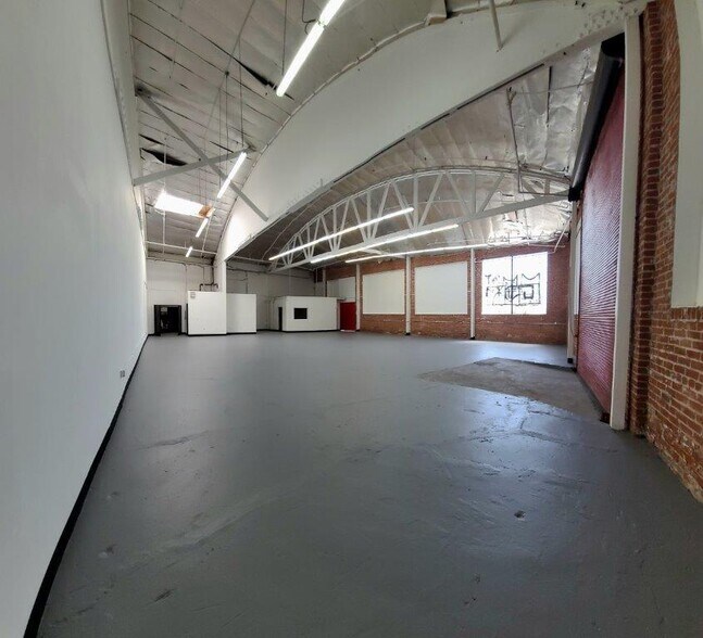More Photos Of 2302 E 15th St, Los Angeles Industrial For Sale