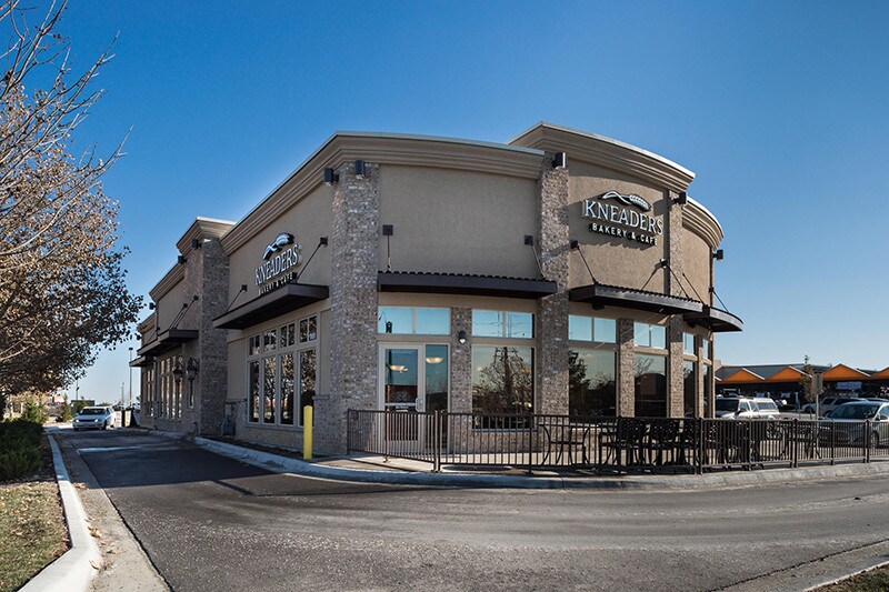 More Photos Of 800 NE Coronado Dr, Blue Springs Restaurant For Lease