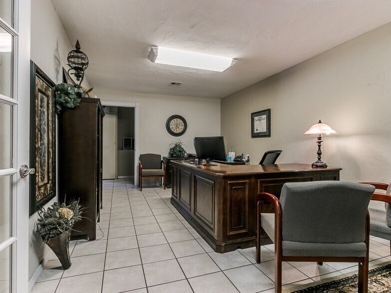 More Photos Of 16446 NE 23rd St, Choctaw Office Residential For Sale