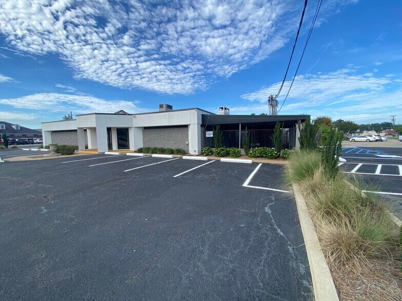 More Photos Of 1811 Auburn Ave, Monroe Medical For Lease