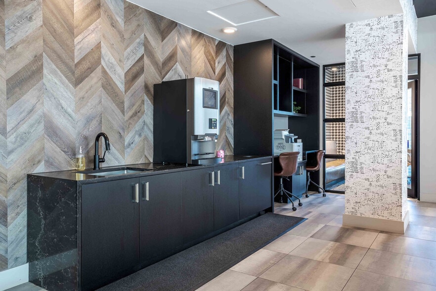More Photos Of 200 E Illinois St, Chicago Apartments For Sale