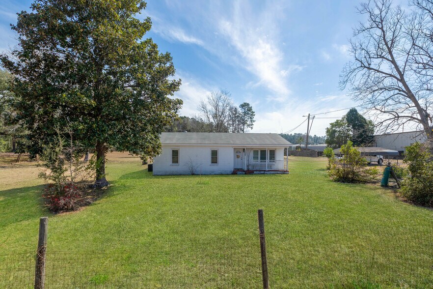 More Photos Of 126 N Highway 52, Moncks Corner Flex For Sale