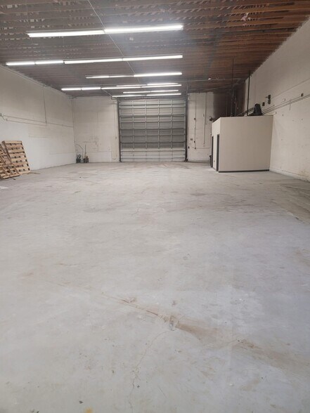 More Photos Of 710 SE Everett Mall Way, Everett General Retail For Lease