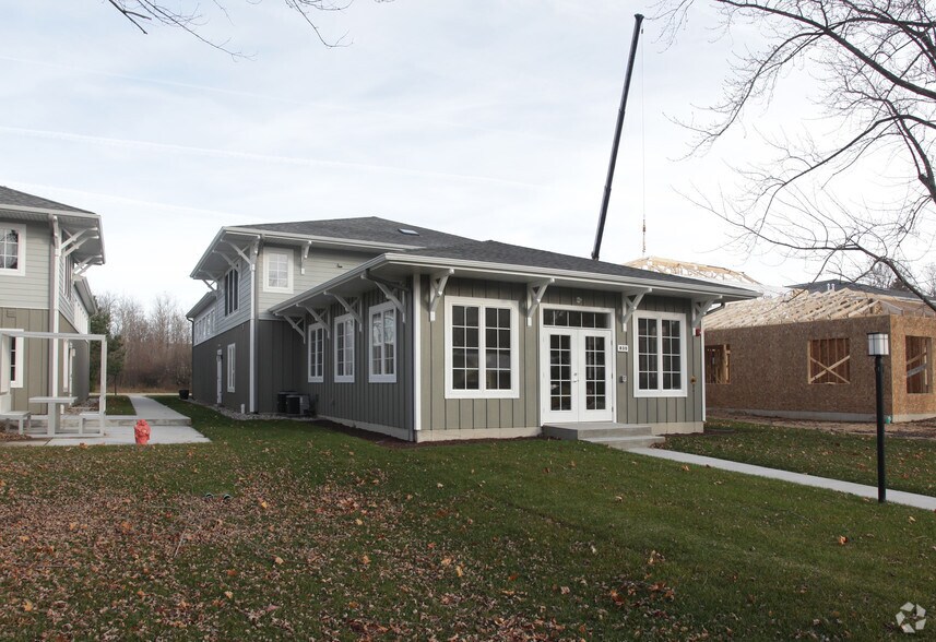 More Photos Of 430 W Center St, Douglas Freestanding For Sale