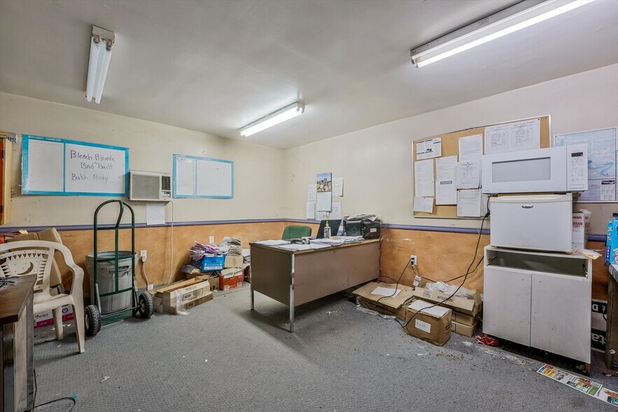 More Photos Of , Granbury Unknown For Sale