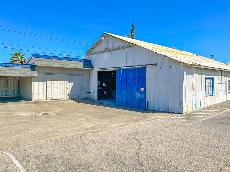 More Photos Of 3405 E Tulare St, Fresno Flex For Sale