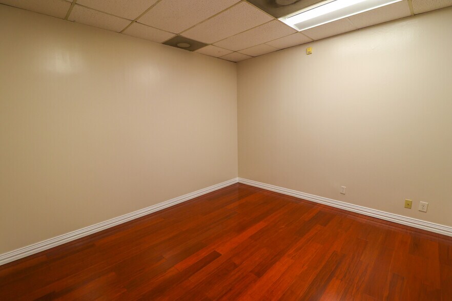 More Photos Of 13131 Champions Dr, Houston Medical For Lease